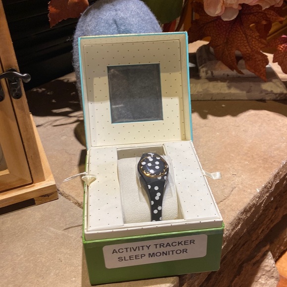 BNWT In the box. Kate spade activity tracker and sleep monitor - Picture 1 of 5